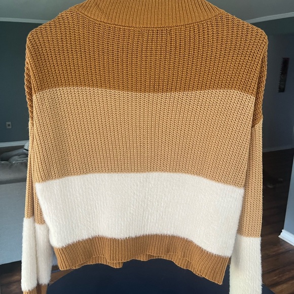 SHEIN Tan and Cream Knit Sweater - Picture 2 of 3